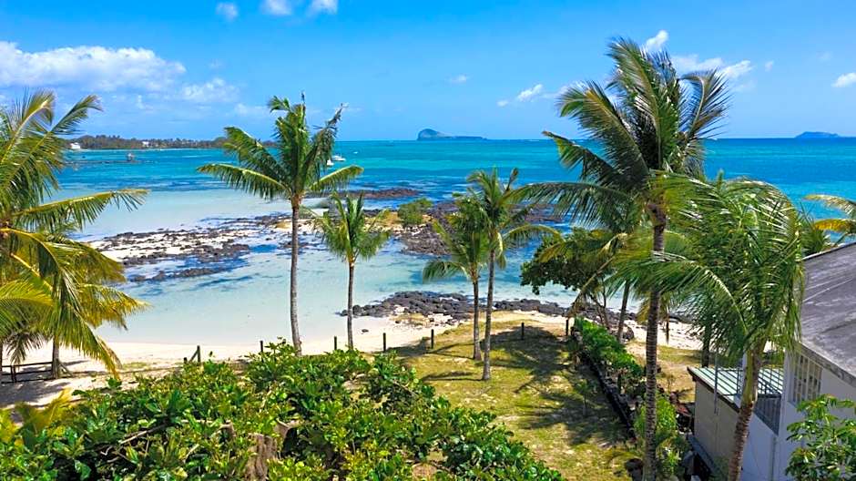 Quaint 4-bedroom Beach Villa in a fishing village