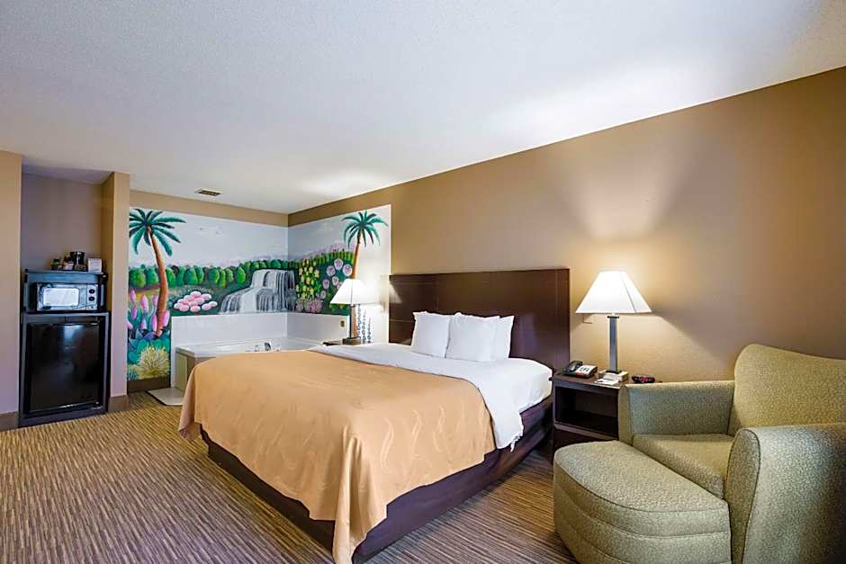 Quality Inn I-70 Near Kansas Speedway