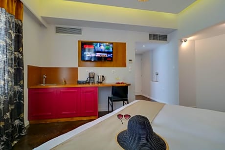 Grand Double or Twin Room (302) (1 King Bed)