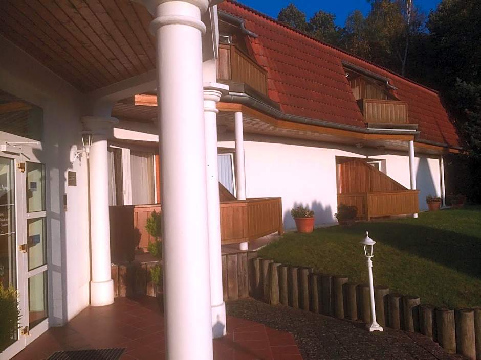 Hotel garni SEESCHLÖSSCHEN