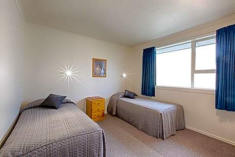 Superior One-Bedroom Apartment