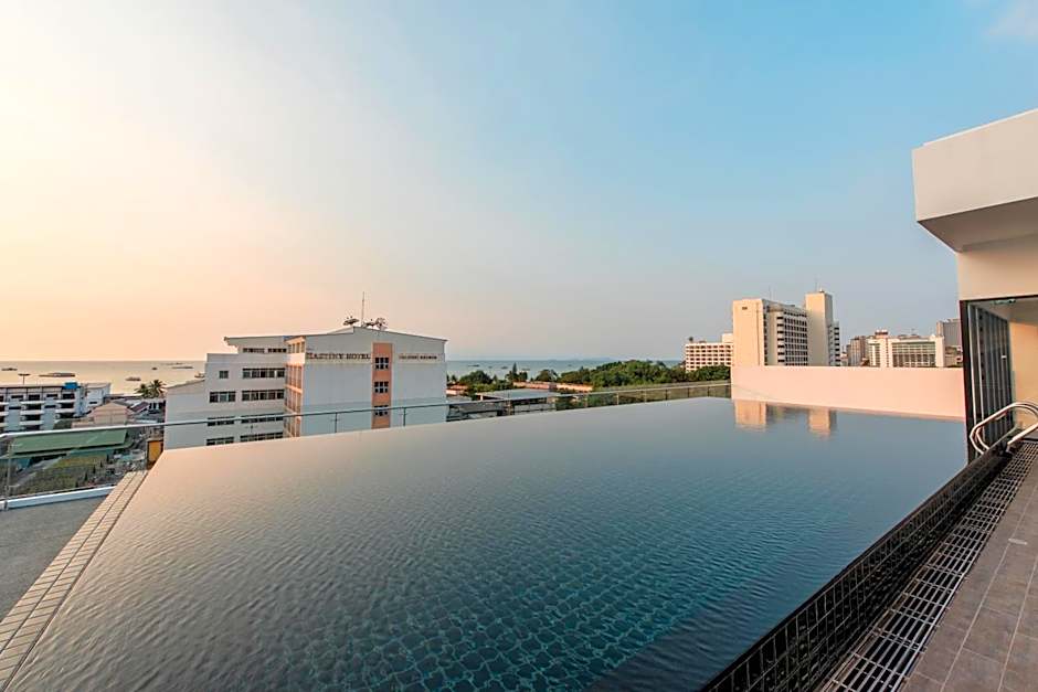 Blackwoods Hotel Pattaya - SHA Extra Plus