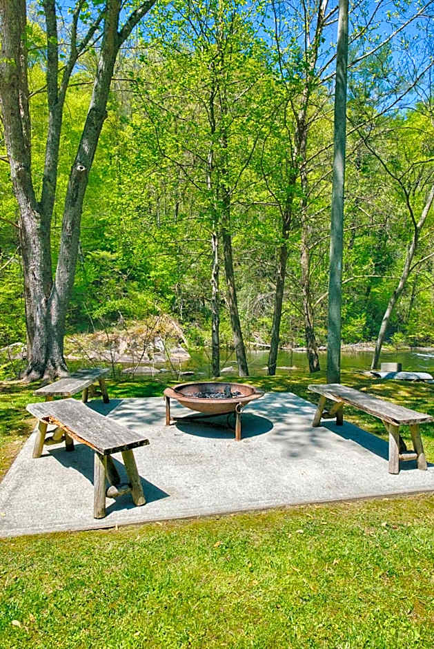 Historic Tapoco Lodge Resort