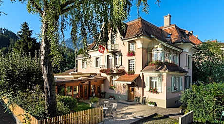 Swiss Inn & Apartments