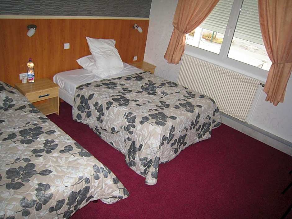 Photo 1 of 5 of 1 Extra Bed