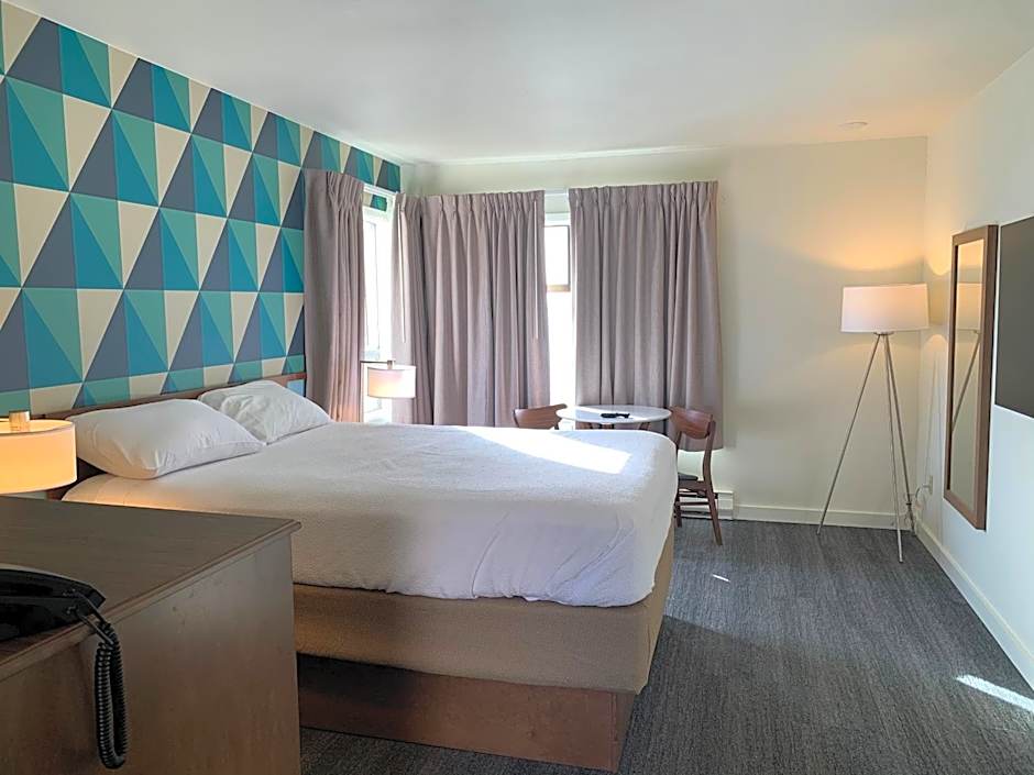 The Ocean Front at Seaside