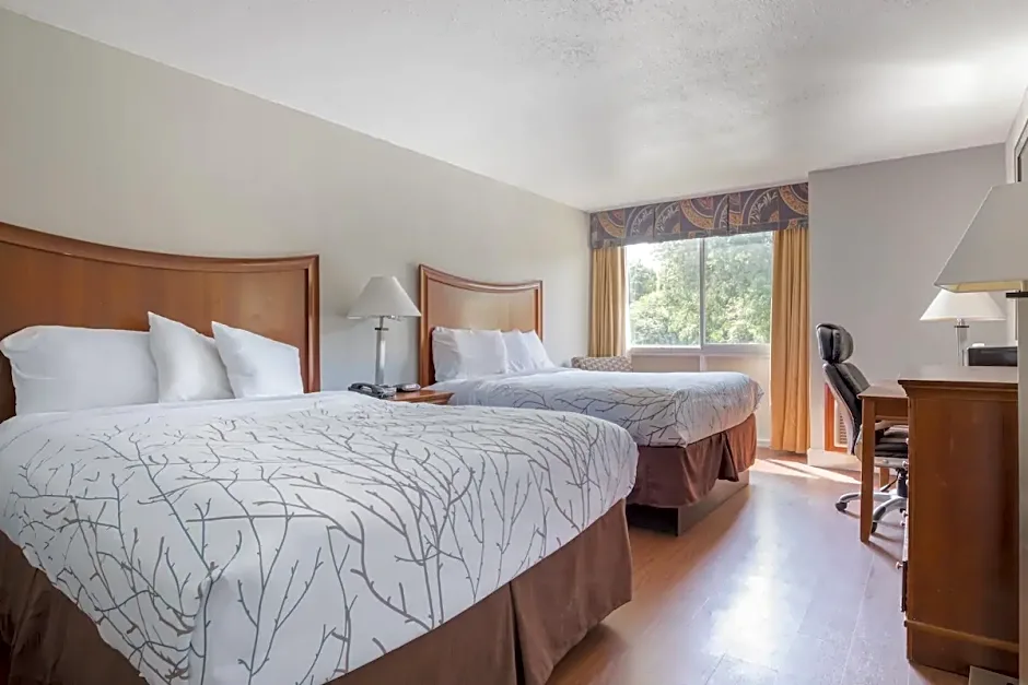 OYO Hotel Memphis TN I-40
