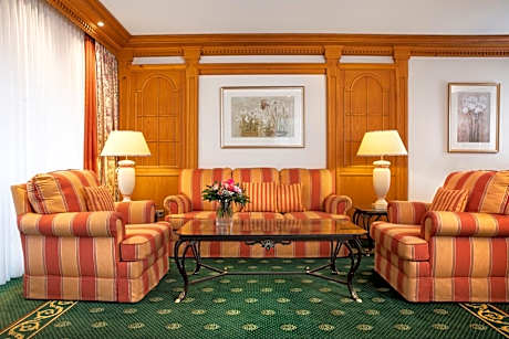 Modern Junior Suite with Balcony