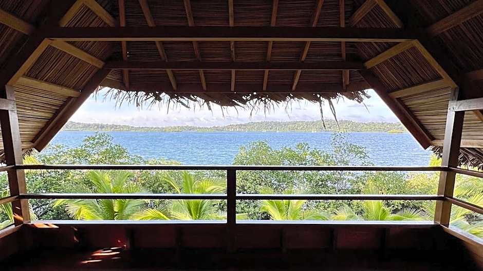 Akwaba Lodge Island Boutique Hotel