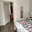 Alba 2 apartamento y Alba 3 habitación con baño