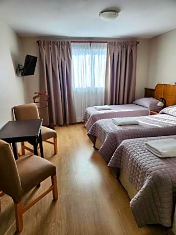 Triple Room (3 single Beds)