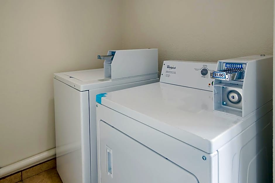 Red Roof PLUS+ Fort Worth - Burleson