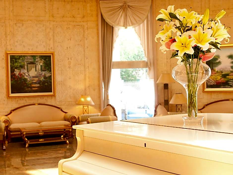 Lichia Royal Garden Hotel