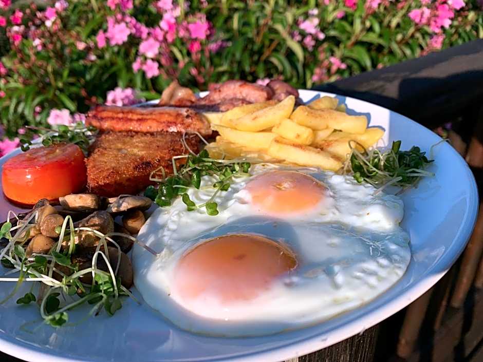 Ndiza Lodge and Cabanas