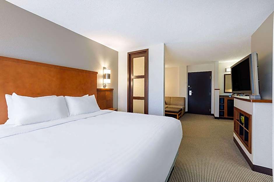 Wyndham Garden Kansas City Airport