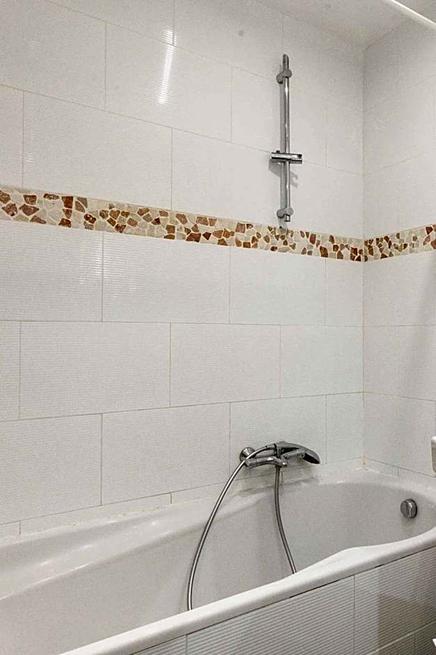 Paris City - Spacious 3 rooms flat for families - 3 minutes from metro station