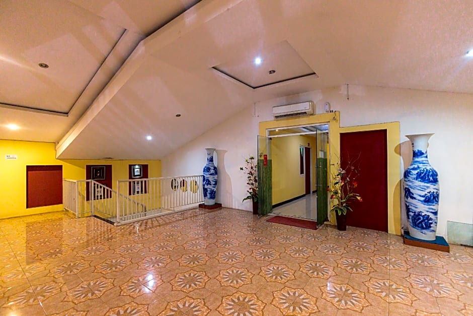 RedDoorz @ Kutisari Surabaya