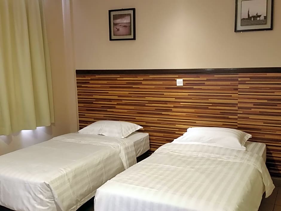 Sri Iskandar Hotel