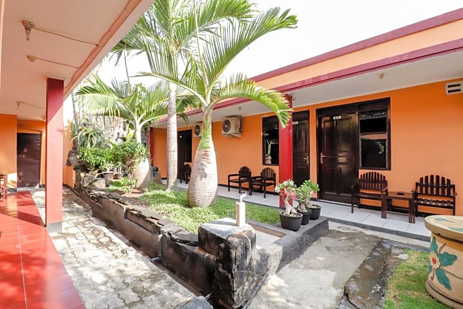 Cempaka Hotel by ZUZU