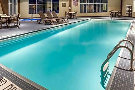 Microtel Inn & Suites by Wyndham Timmins