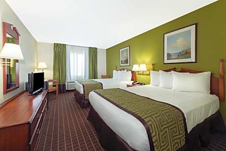 Queen Room with Two Queen Beds - Non-Smoking