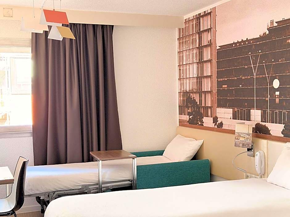 Ibis Styles Paris Tolbiac Bibliotheque