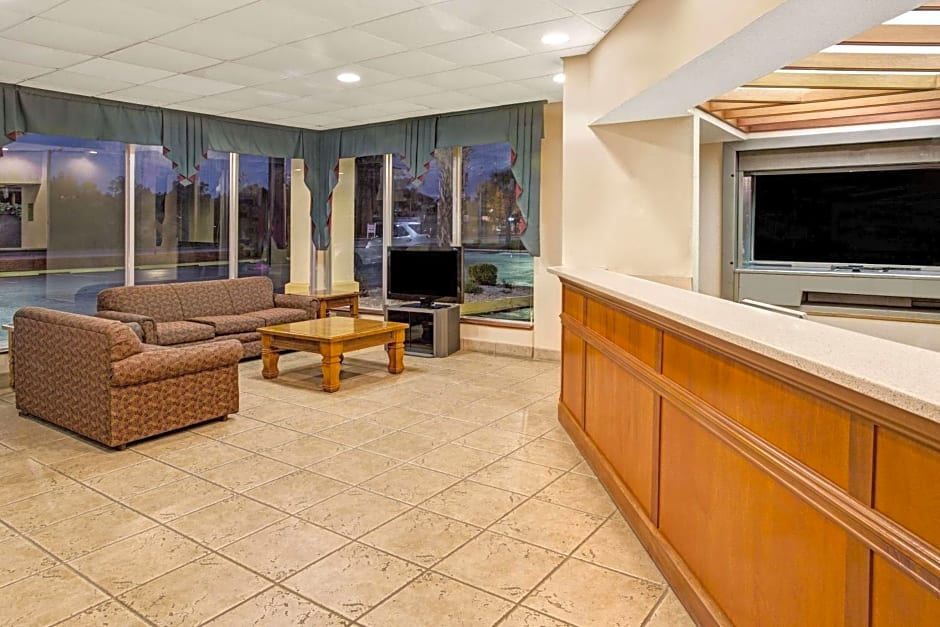 Ramada by Wyndham Walterboro