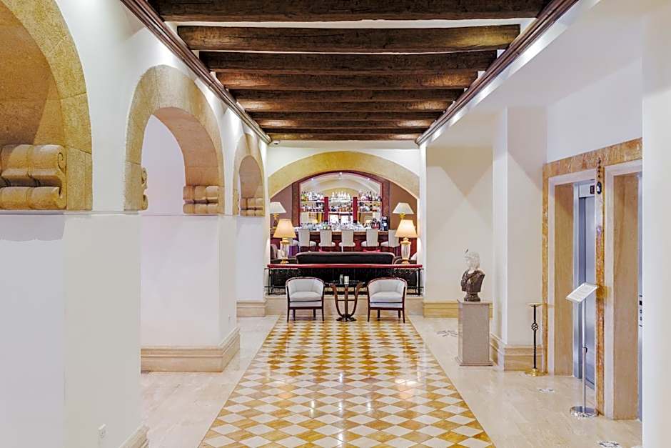 The Arkin Colony Hotel