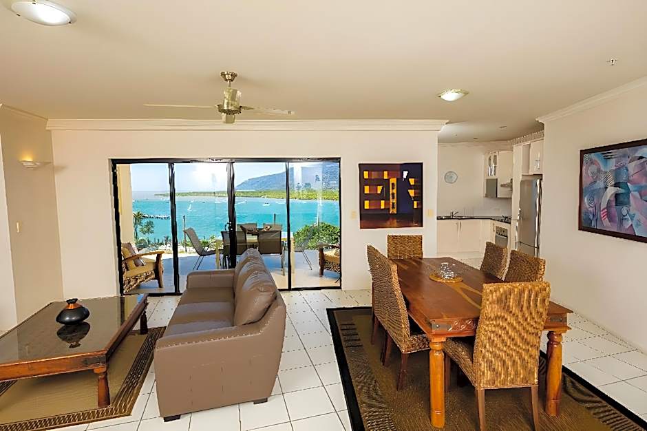 Jack & Newell Holiday Apartments