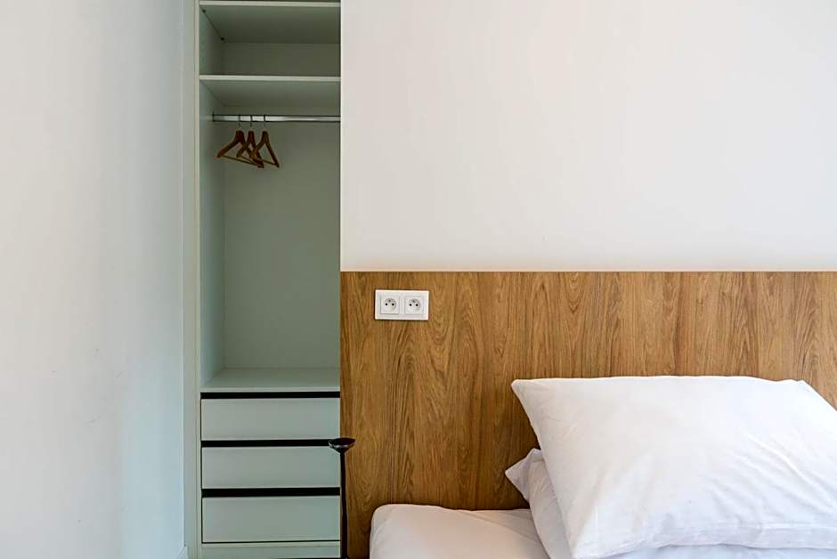 City Castle Apartments Free Parking