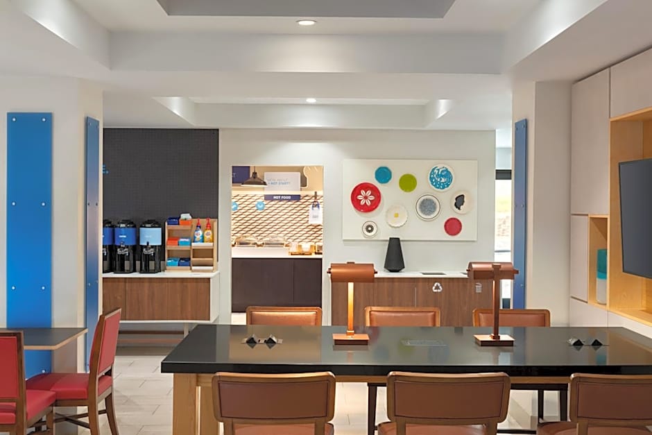 Holiday Inn Express Hotel & Suites McAlester By IHG