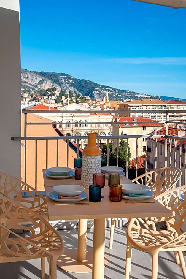 Résidence Hôtelière Chambord au coeur de Menton - entièrement rénovée
