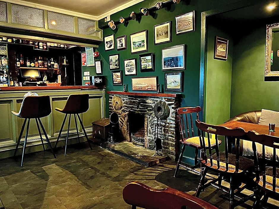 The Horseshoe Inn