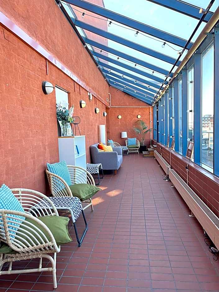 2Home Hotel Apartments