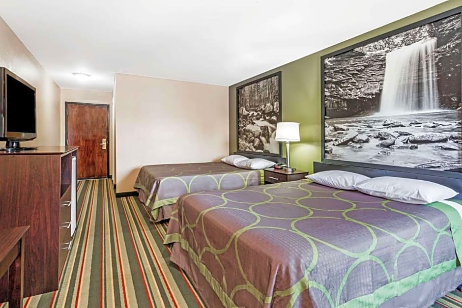 Super 8 by Wyndham Hull Street Midlothian Richmond Area