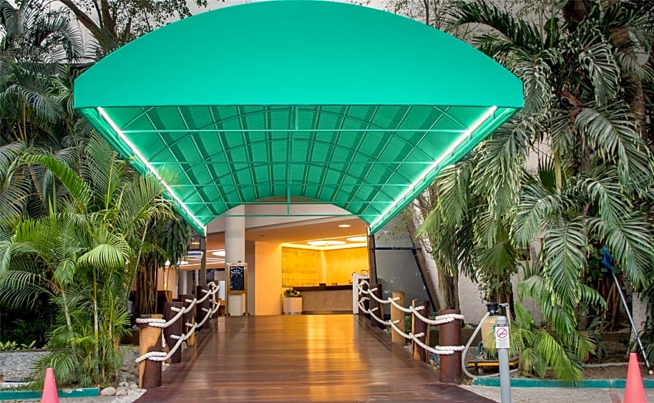 Park Royal Beach Ixtapa - All Inclusive