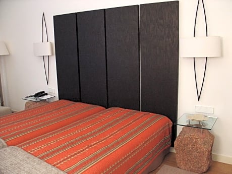 Twin Room - Garden Wing