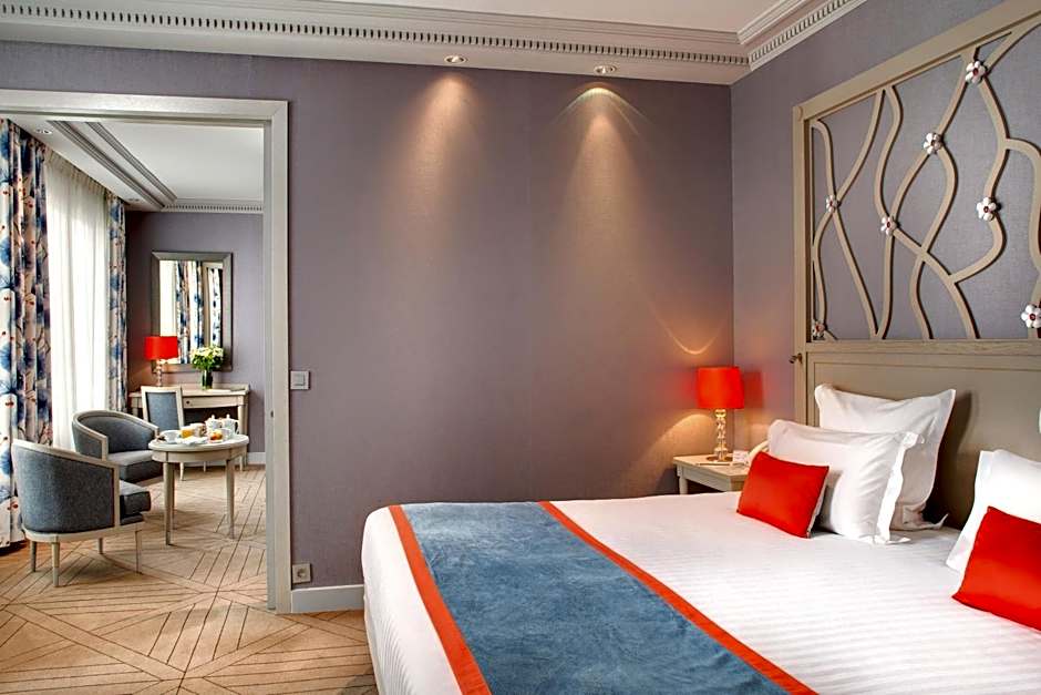 Rochester Champs-Elysees Hotel