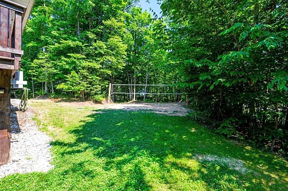 7-bed W Starlink , V-ball Near Beach!