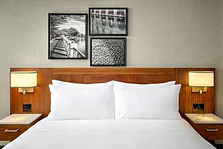 Patio, 2 Bedroom Apartment, Bedroom 1: 1 King, Bedroom 2: 1 King, Sofa bed, Patio