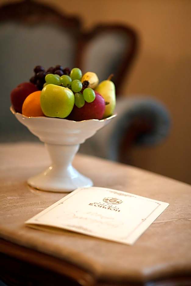 Grand Hotel London