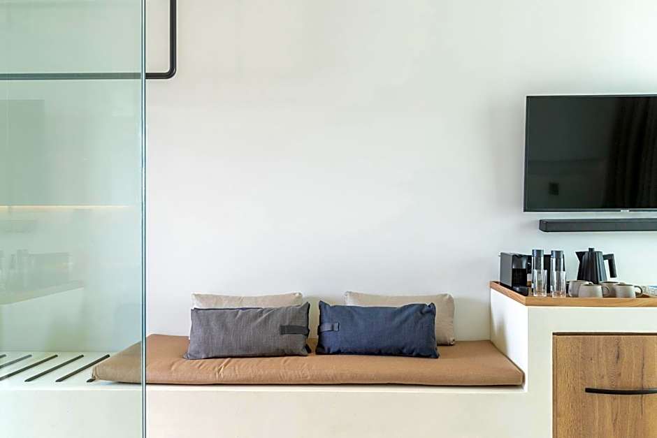 Domes White Coast Milos, Adults Only