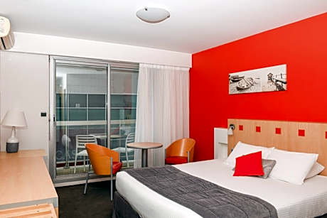 Superior Triple Room with Partial Sea View