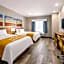 Days Inn & Suites by Wyndham Greater Tomball