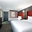 La Quinta Inn & Suites by Wyndham Pensacola
