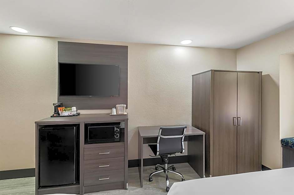 Sonesta Essential Hotels Longview