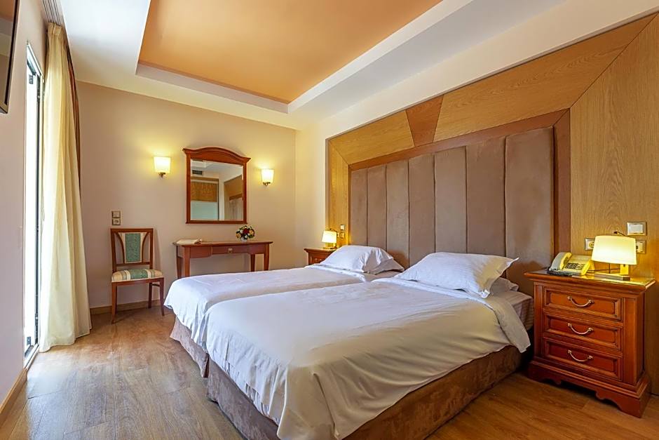 Oasis Hotel Apartments