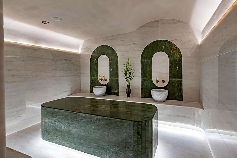 Minos Hotel