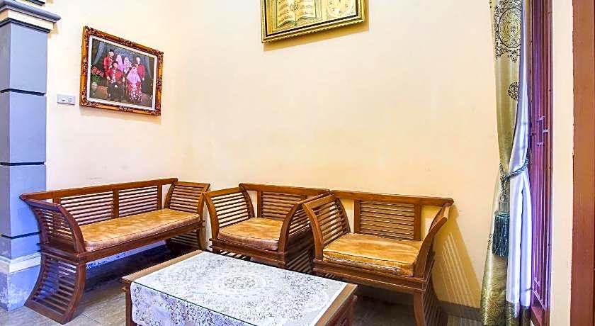 OYO Life 3005 Kost Rumaisha Syariah