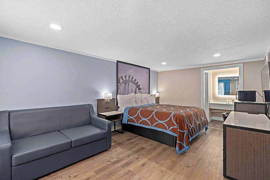 Super 8 by Wyndham Kissimmee-Orlando